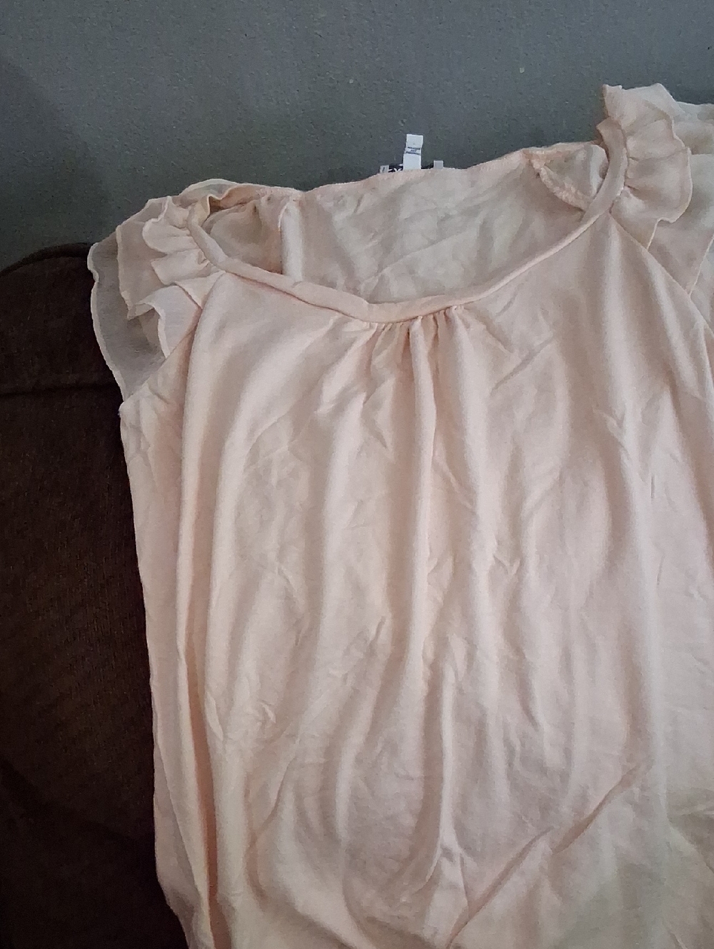 Express Ruffle Sleeve Camisole in Light Peach